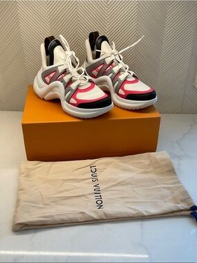 Louis Vuitton Archlite Platform Sneaker. Size 38